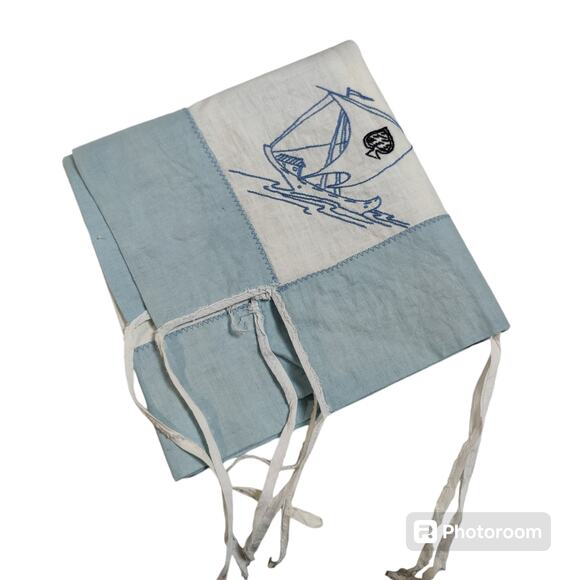 Vintage Card Table Tablecloth Corner Ties Embroidered Sailboats White Blue - Picture 1 of 5